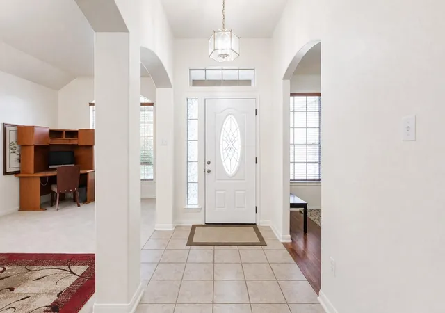 Photo 3 of Single family home for sale at 1727 Whispering Forest Dr, Kingwood, TX 77339 | MLS# 95232656 | Listing updated on 2026-08-01