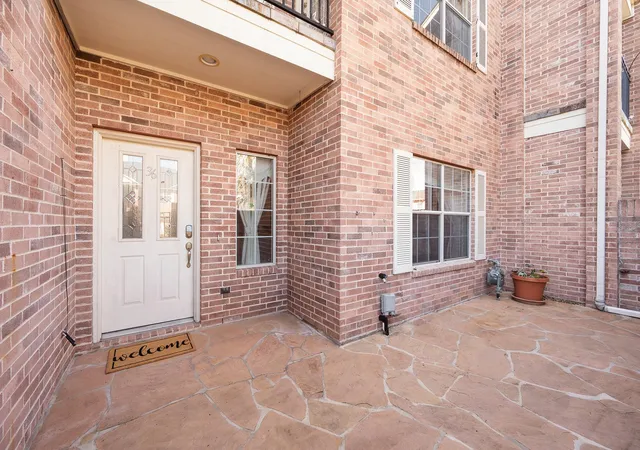 3rd image of 2865 Westhollow Dr, Houston, TX 77082