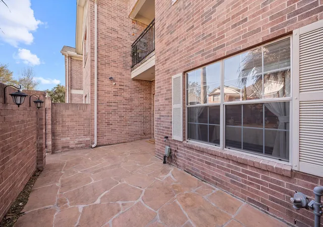 4th image of 2865 Westhollow Dr, Houston, TX 77082