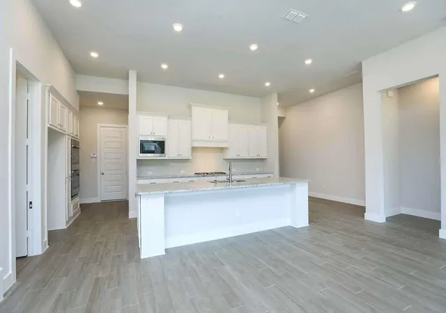 Photo 4 of Single family home for sale at 18402 Dogwood Fld Dr, Richmond, TX 77407 | MLS# 50730038 | Listing updated on 2026-09-09