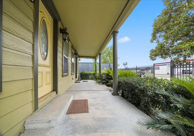 4th image of 338 Cortlandt St, Houston, TX 77007 | MLS# 85093425