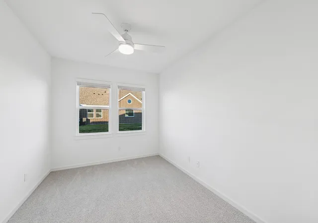 Photo 4 of Single family home for sale at 402 Cane Xing Lake Dr, Sealy, TX 77474 | MLS# 15786182 | Listing updated on 2026-09-18