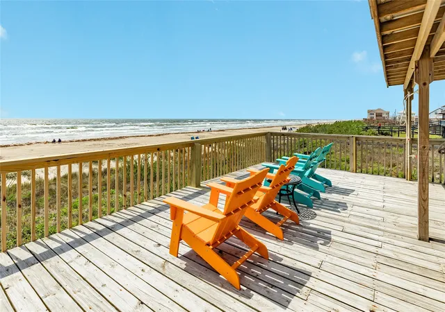 2nd image of 215 Spoonbill Pl, Freeport, TX 77541 | MLS# 13967537