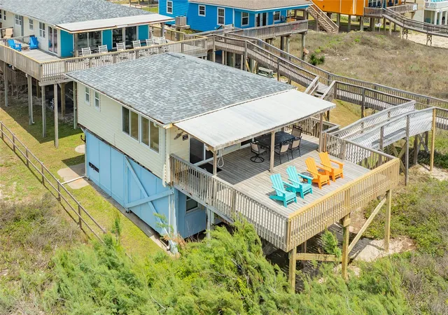5th image of 215 Spoonbill Pl, Freeport, TX 77541 | MLS# 13967537
