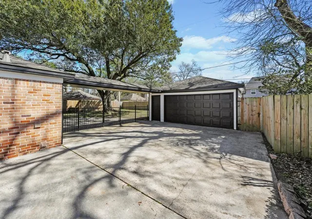 Photo 3 of Single family home for sale at 1407 Hamlin Valley Dr, Houston, TX 77090 | MLS# 60794763 | Listing updated on 2026-08-10