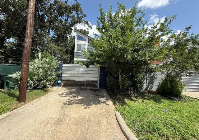 5th image of 217 Frawley St, Houston, TX 77009 | MLS# 81079604