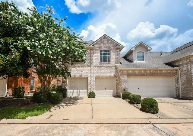 Homes for sale in Houston, TX | 1123 Enclave Sq E, Houston, TX 77077 | MLS# 43618025