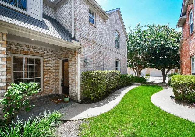 Homes for sale in Houston, TX | 1123 Enclave Sq E, Houston, TX 77077 | MLS# 43618025