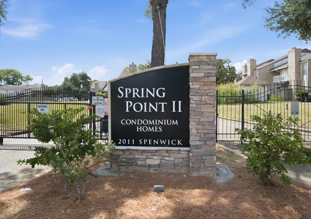 Photo 3 of Condo for sale at 2011 Spenwick Dr #717, Houston, TX 77055 | MLS# 74342041 | Listing updated on 2026-08-27