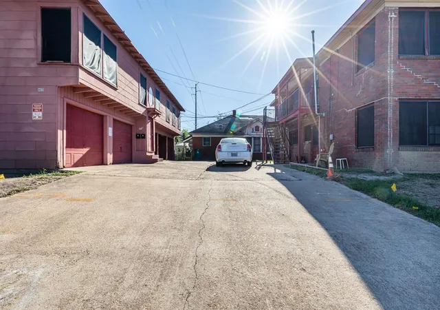 5th image of 2201 Blodgett St, Houston, TX 77004 | MLS# 45301762