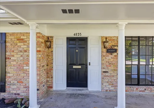 4th image of 4835 Regina Ln, Beaumont, TX 77706 | MLS# 88085738