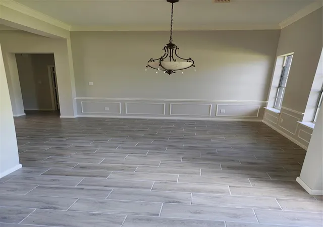 2nd image of 1301 Blueberry Ln, Friendswood, TX 77546 | MLS# 8100690