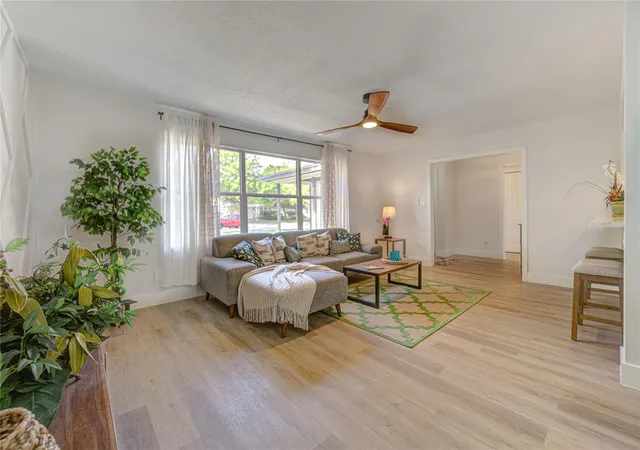 Homes for sale in Houston, TX | 3221 Durhill St, Houston, TX 77025 | MLS# 15930712