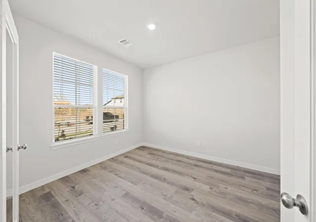 5th image of 17218 White Peace Dr, Waller, TX 77484 | MLS# 30128555