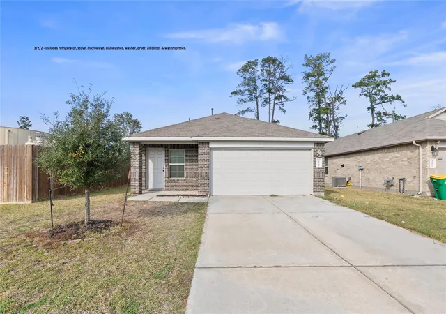 Photo 2 of Single family home for sale at 16905 Rich Pines Dr, Conroe, TX 77302 | MLS# 31944539 | Listing updated on 2026-08-31