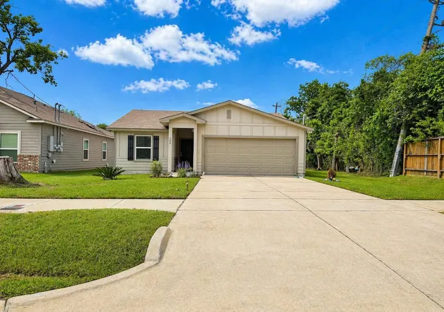 1st image of 302 Connecticut St, Houston, TX 77029 | MLS# 50756245