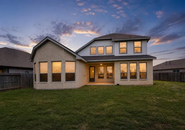 Photo 2 of Single family home for sale at 8826 Winters Edge Rd, Richmond, TX 77407 | MLS# 8604041 | Listing updated on 2026-08-20