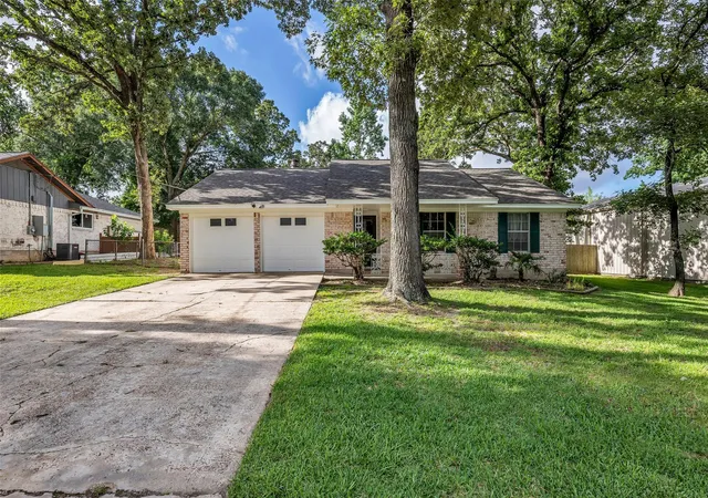 Photo 1 of Single family home for sale at 168 Greenleaf Ln, Conroe, TX 77304 | MLS# 19783338 | Listing updated on 2026-09-17