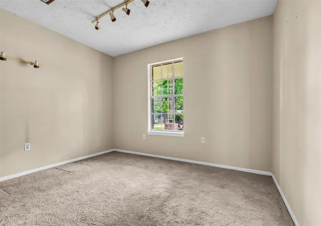 Photo 4 of Single family home for sale at 168 Greenleaf Ln, Conroe, TX 77304 | MLS# 19783338 | Listing updated on 2026-09-17