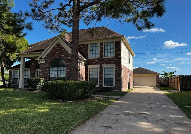 Photo 1 of Single family home for sale at 14903 Havenridge Dr, Houston, TX 77083 | MLS# 66927130 | Listing updated on 2026-09-19