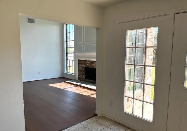 Photo 4 of Single family home for sale at 14903 Havenridge Dr, Houston, TX 77083 | MLS# 66927130 | Listing updated on 2026-09-19