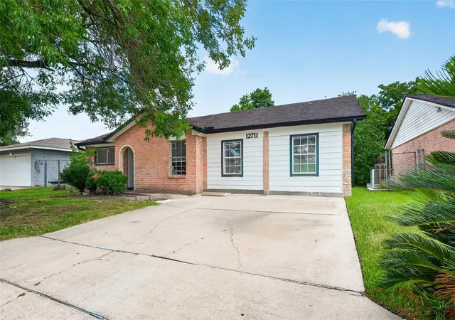 5th image of 12711 Greenshire Dr Dr, Houston, TX 77048 | MLS# 12048942