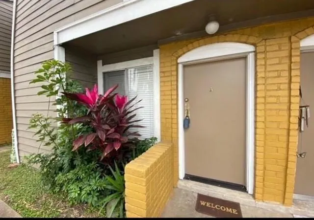 3rd image of 12506 Ashford Meadow Dr #A, Houston, TX 77082 | MLS# 25069656