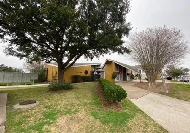 5th image of 12506 Ashford Meadow Dr #A, Houston, TX 77082 | MLS# 25069656