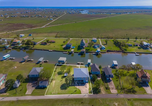 Homes for sale in Bay City, TX | 2071 County Road 291, Bay City, TX 77414 | MLS# 65464665