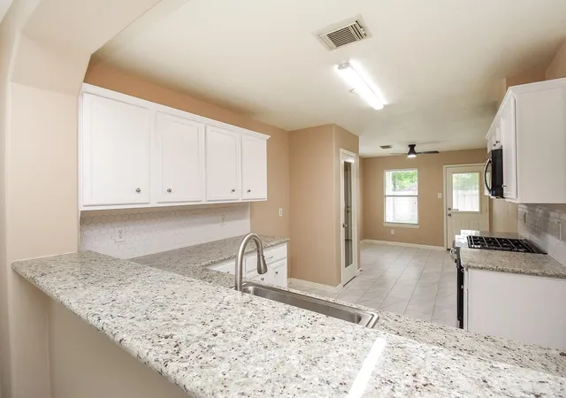 Photo 4 of Single family home for sale at 8902 Grand Villa Ln, Richmond, TX 77407 | MLS# 72952048 | Listing updated on 2026-05-25