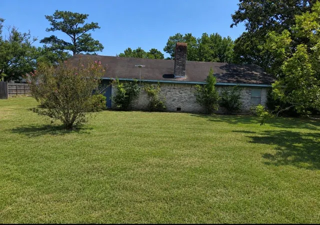 Photo 2 of Single family home for sale at 707 Willow Ave, Cleveland, TX 77327 | MLS# 73631342 | Listing updated on 2026-10-06