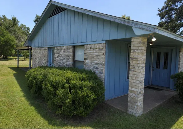 Photo 3 of Single family home for sale at 707 Willow Ave, Cleveland, TX 77327 | MLS# 73631342 | Listing updated on 2026-10-06