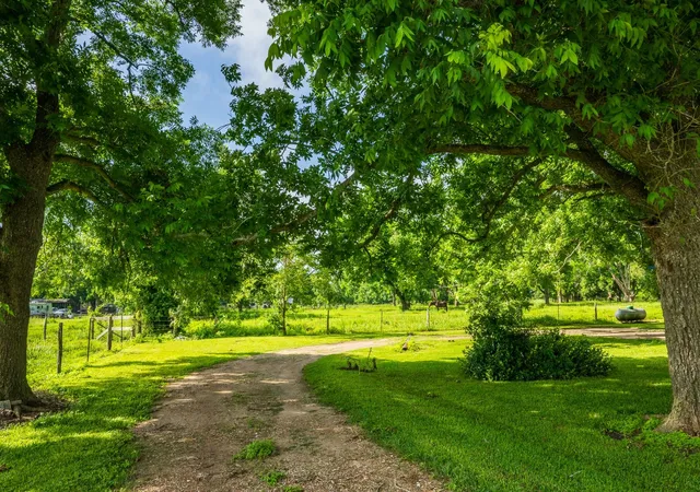 3rd image of 8854 Fm 524 Rd, Sweeny, TX 77480 | MLS# 63455870