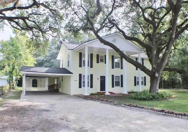 Photo 2 of Single family home for sale at 410 Belvedere Dr, Beaumont, TX 77706 | MLS# 80119165 | Listing updated on 2026-08-21