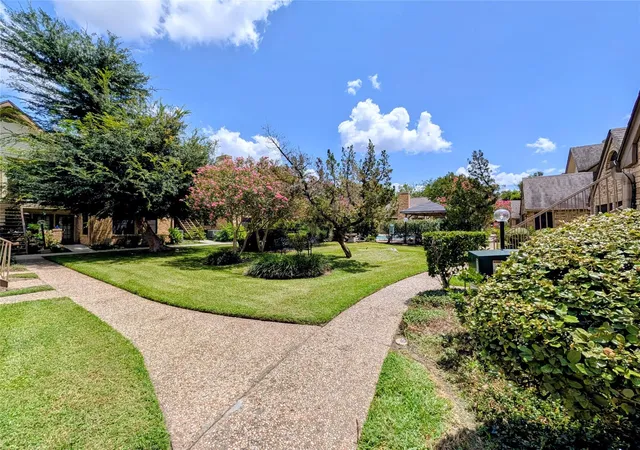 32nd image of 2425 Holly Hall St #62, Houston, TX 77054 | MLS# 16439654