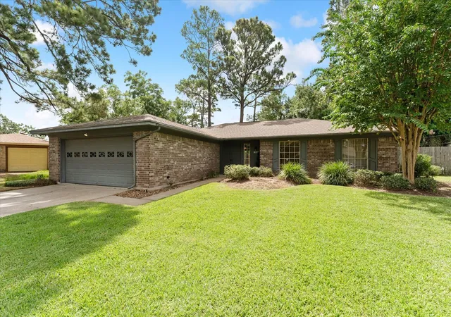 4th image of 3607 Camelot St, Baytown, TX 77521 | MLS# 37379778