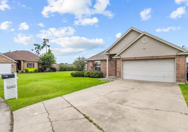 Homes for sale in Lumberton, TX | 5660 S Samantha Lane Lake, Lumberton, TX 77612 | MLS# 84430261