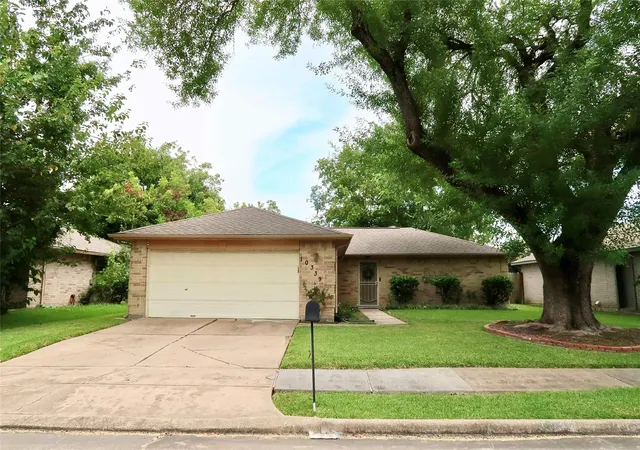 1st image of 10339 Gulfstream Ln, Sugar Land, TX 77498 | MLS# 39627270