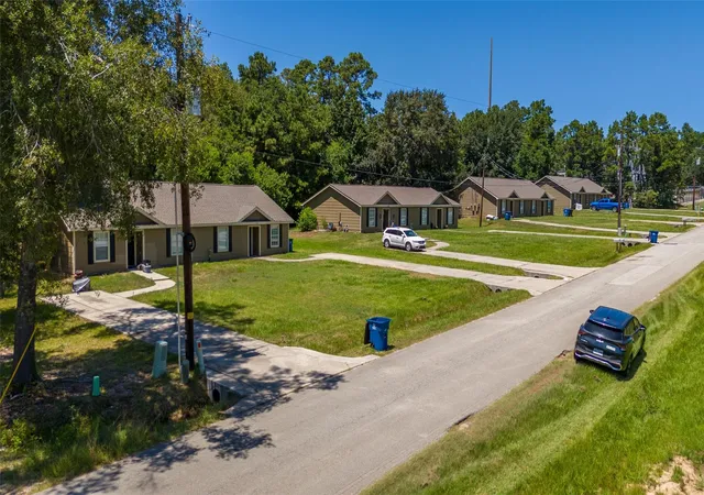Photo 4 of Multi family home for sale at 5440 Highline Dr, Montgomery, TX 77316 | MLS# 54629517 | Listing updated on 2026-08-27