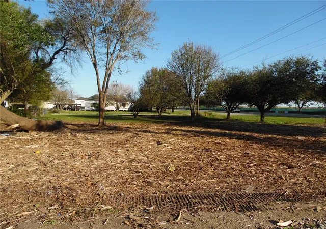 2nd image of 0 Bay St, Texas City, TX 77590 | MLS# 65769310