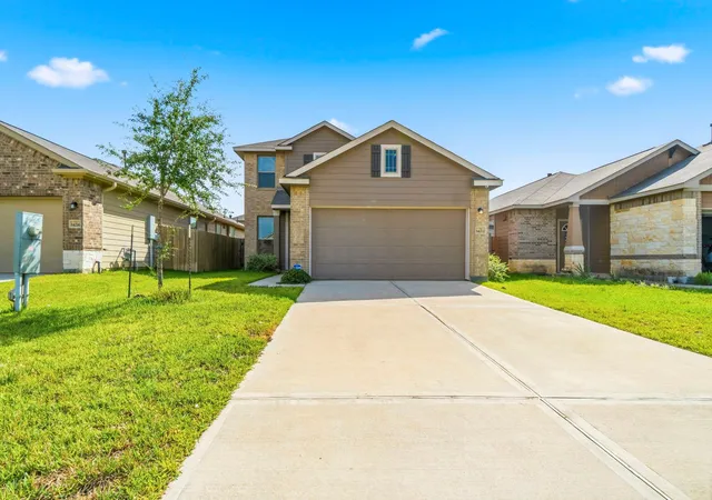 Photo 2 of Single family home for sale at 14212 Sedona Ridge Dr, Conroe, TX 77303 | MLS# 49382321 | Listing updated on 2026-08-03