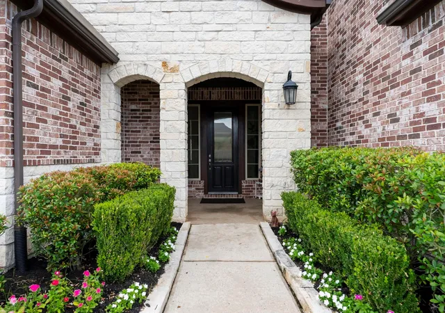 2nd image of 25118 Bentridge Valley Ln, Tomball, TX 77375 | MLS# 61178029