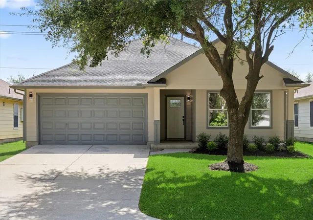 Photo 1 of Sale Pending at 9518 Belleclaire Ln, Houston, TX 77044 | MLS# 37247245 | Listing updated on 2026-09-12
