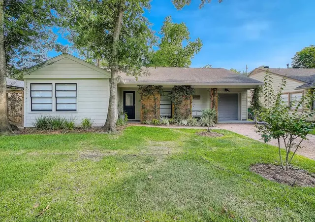 Photo 1 of Single family home for sale at 4021 Woodshire St, Houston, TX 77025 | MLS# 8667386 | Listing updated on 2026-06-30