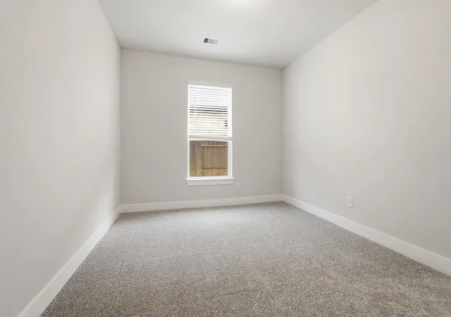Photo 4 of Single family home for sale at 822 White Pine Hvn Ln, Crosby, TX 77532 | MLS# 18880523 | Listing updated on 2026-10-09