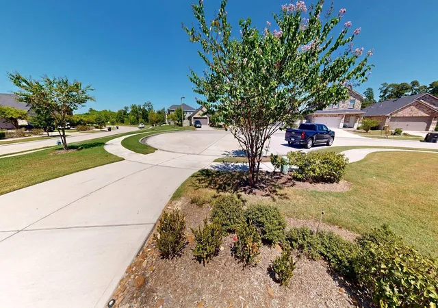 Photo 3 of Single family home for sale at 9208 Inland Leather Ln, Conroe, TX 77385 | MLS# 16469631 | Listing updated on 2026-09-18
