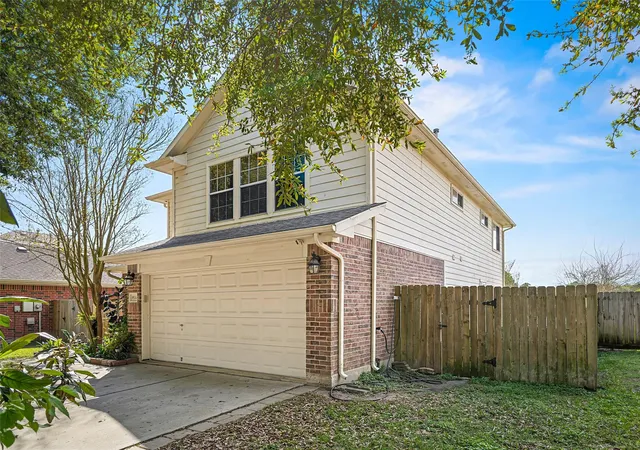 Photo 3 of Single family home for sale at 9411 Abbotshall Ln, Houston, TX 77044 | MLS# 22587524 | Listing updated on 2026-05-29
