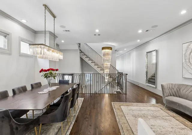 Photo 3 of Townhouse for sale at 2518 Westgate Dr #A, Houston, TX 77019 | MLS# 239622 | Listing updated on 2026-08-01