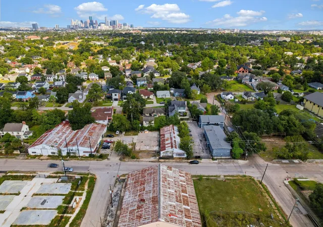 2nd image of 3371 Dixie Dr, Houston, TX 77021 | MLS# 2602529