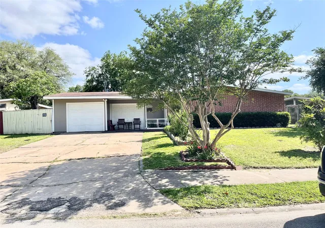 Photo 2 of Single family home for sale at 6609 Scribner Rd, Houston, TX 77074 | MLS# 70216428 | Listing updated on 2026-08-20